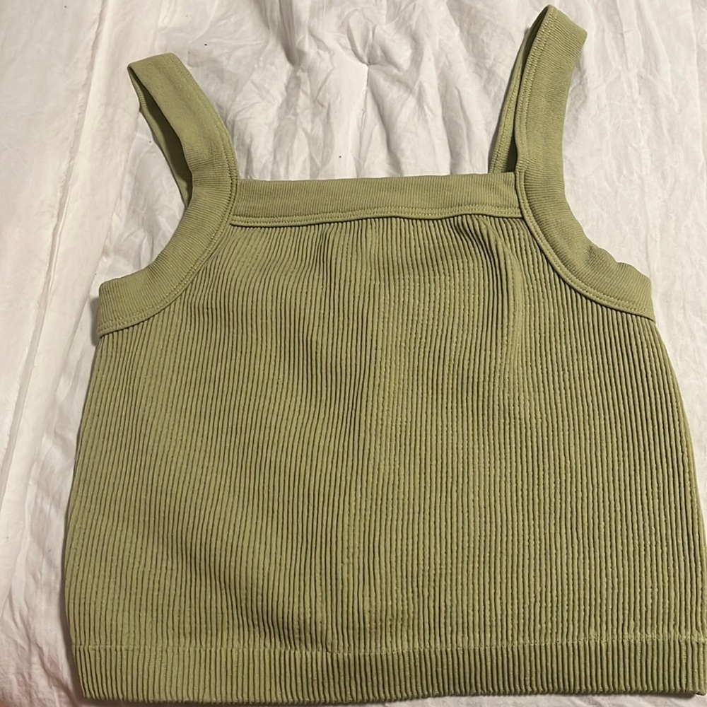 Crop top by cotton on